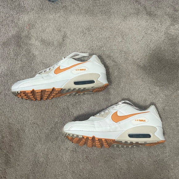 women’s orange air max Nikes - Picture 5 of 5